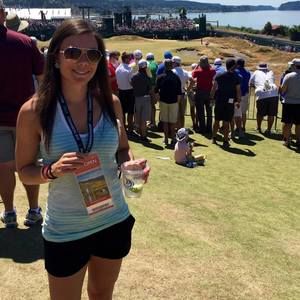 Meet your Posher, Caitlin