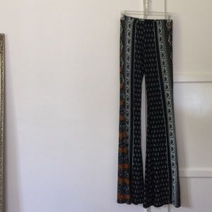 #NovellaRoyale Janis bells stretch bell bottoms