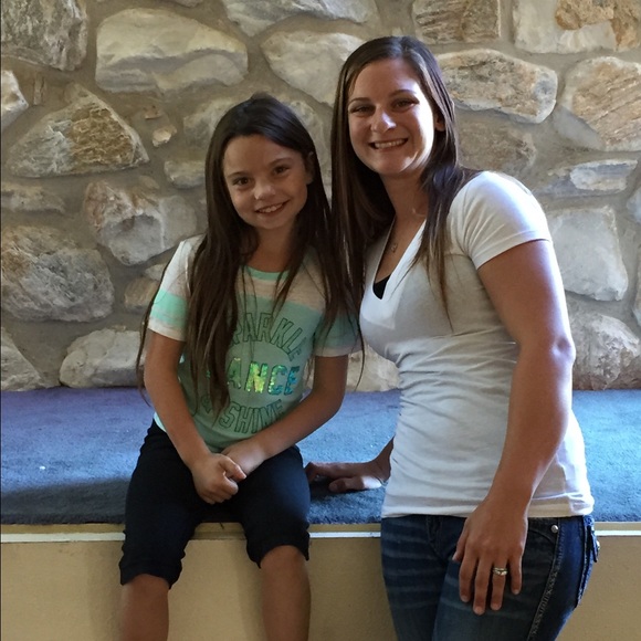 Meet your Posher, Deanna - Picture 1 of 1