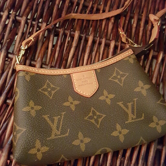 100% authentic LV