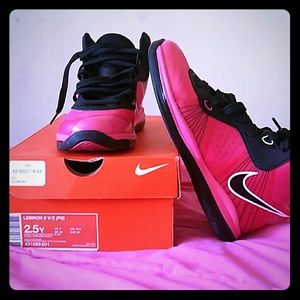 Lebron 8 V/2 ...