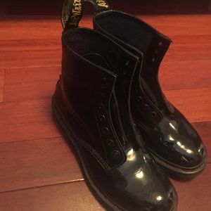 Dr martens patent leather boots