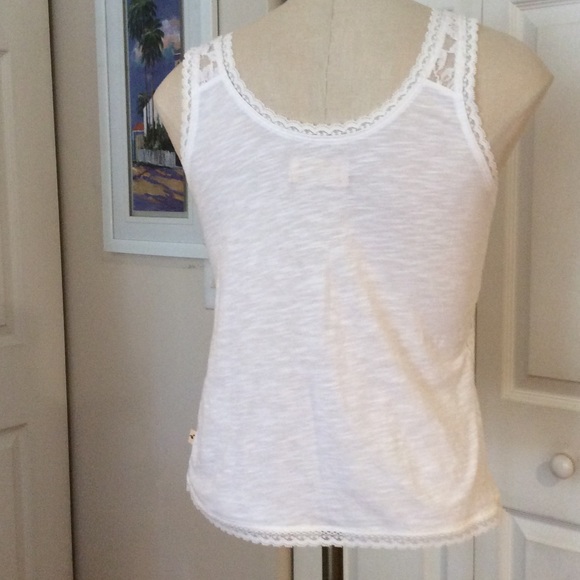 🚫BUNDLED🚫💗Hollister Lace Button Down Tank💗 - Picture 2 of 3