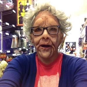 Meet your Posher, Joanna