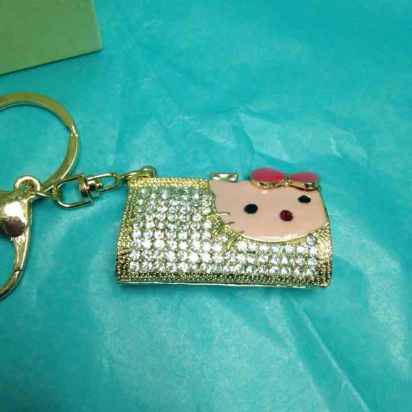 🚫SOLD🚫 Hello Kitty crystal keychain/purse charm - Picture 2 of 4