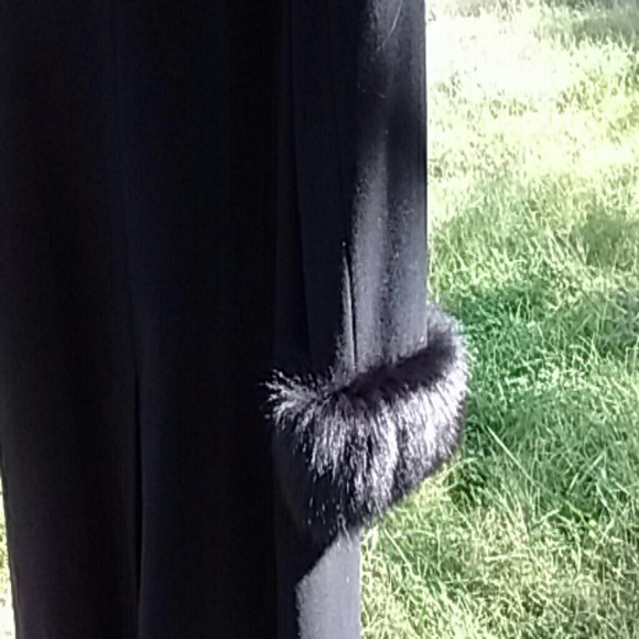 ๐๐๐๐๐SOLD๐๐๐๐๐Stunning cashmere, angora long coat. - Picture 4 of 9