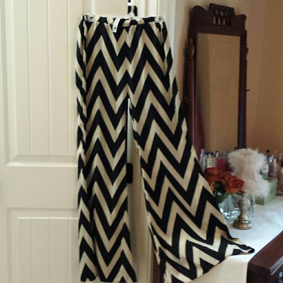 Flirty pants