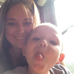 Meet your Posher, Desiree