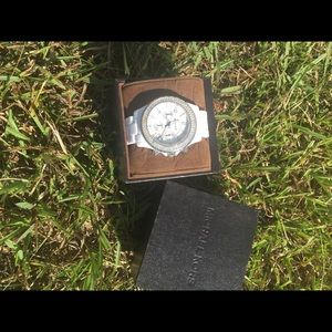 ❤️sold❤️Michael Kors white watch
