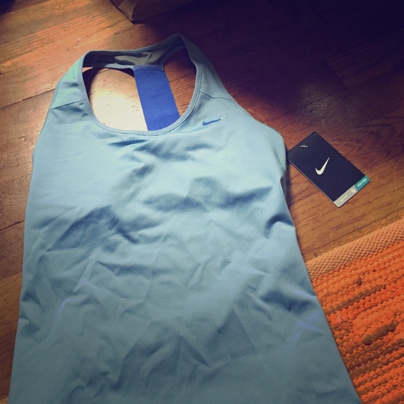 Nike women's dri-fit top