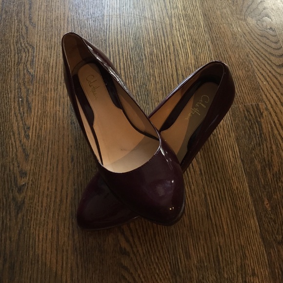 Authentic cole Hahn red patten leather heels. Sale