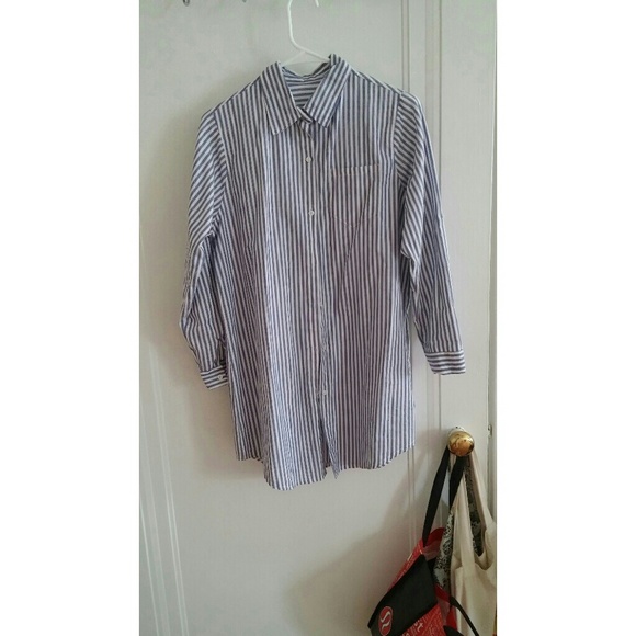[SOLD] Oversized Blue/White Vertical Striped Shirt
