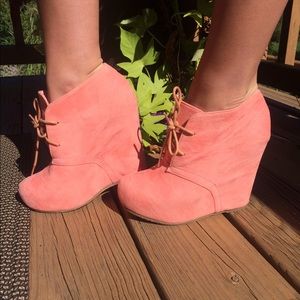 SOLD. Salmon/Pink Wedge Heel. Great deal!!