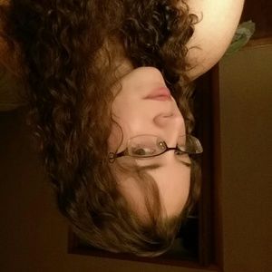 Meet your Posher, Courtney