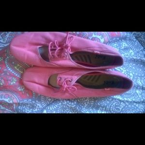 Lace up Keds