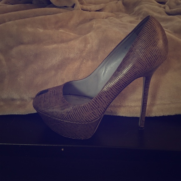 Sergio Rossi platform pump