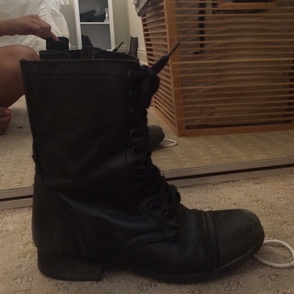Steve Madden troopa boots