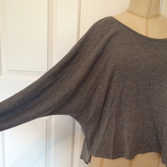 Grey Dolman Sleeve Lightweight Sweater Hi-Lo Hem M - Picture 2 of 4