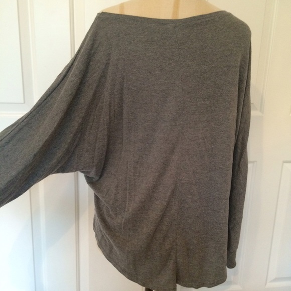 Grey Dolman Sleeve Lightweight Sweater Hi-Lo Hem M - Picture 4 of 4