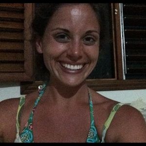 Meet your Posher, Caroline