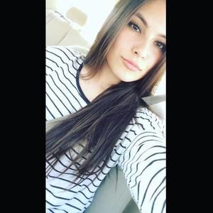 Meet your Posher, Daniela