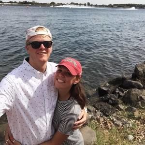 Meet your Posher, Carley