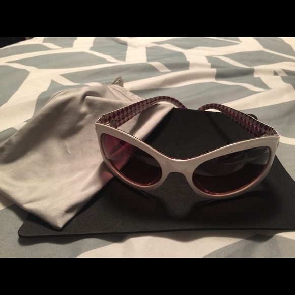 Emporio Armani Sunglasses - Picture 4 of 4