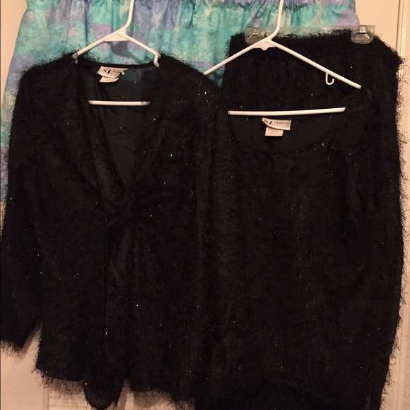 Three piece suit - Picture 4 of 4