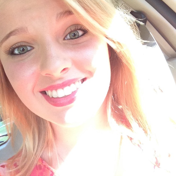 Meet your Posher, Amy - Picture 1 of 1