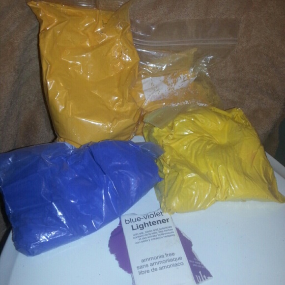 Powder lightener