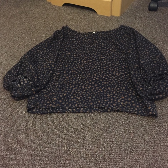 Mono B polka dot bell sleeve blouse (sz. S)
