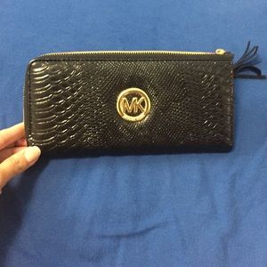 MK clutch