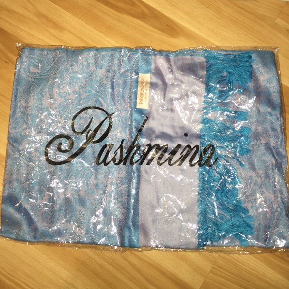Pashmina scarf turquoise and light purple color