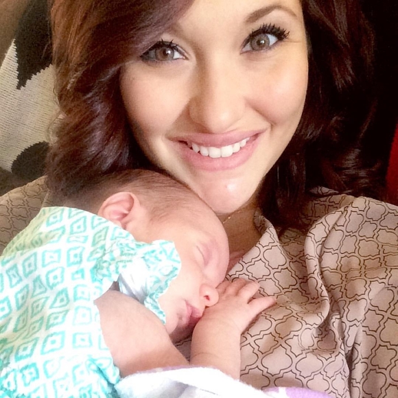 Meet your Posher, Abigail - Picture 1 of 1