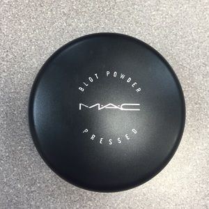 MAC Blot Powder Pressed Deep Dark  A55