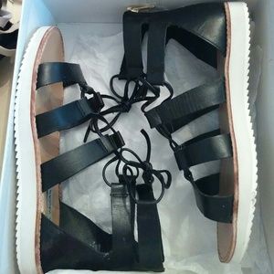 STEVE MADDEN BLACK MARVELL LEATHER GLADIATOR