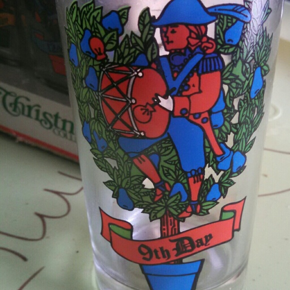 Vintage 12 days of Christmas glass tumbler set