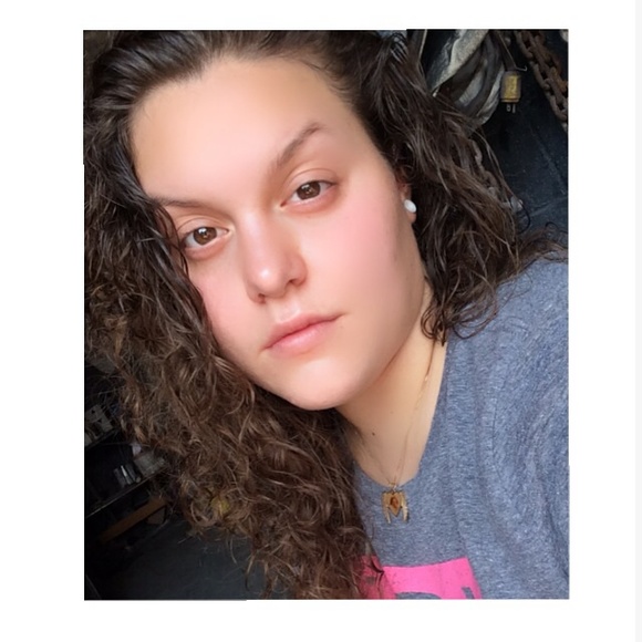 Meet your Posher, Brianna - Picture 1 of 1