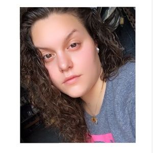 Meet your Posher, Brianna