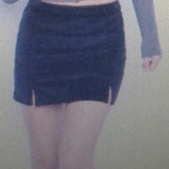 🚨🚨sold on merc - Picture 3 of 4