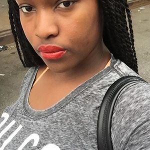 Meet your Posher, Brianna