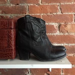frye tabitha pull-on short boot