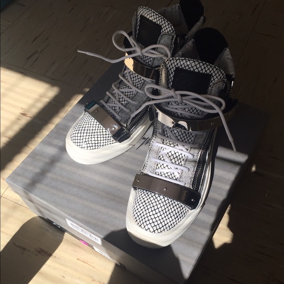 gz shoes for low price！！！