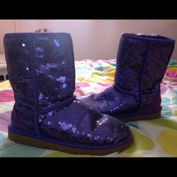 UGG/UGGS shiny purple boots size (7)