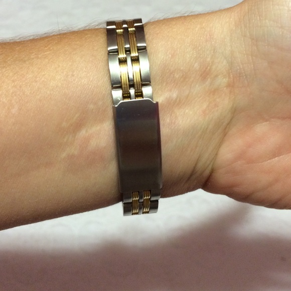 Quartz Tommy Boy watch - Picture 2 of 3