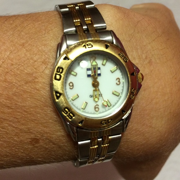 Quartz Tommy Boy watch - Picture 3 of 3