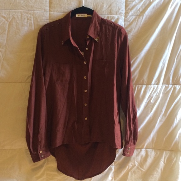 Button down with open back - Picture 1 of 3