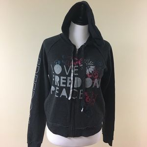 Last chance! Grab it before it leaves closet!! BUNDLE AND SAVE!