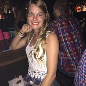 Meet your Posher, Candace