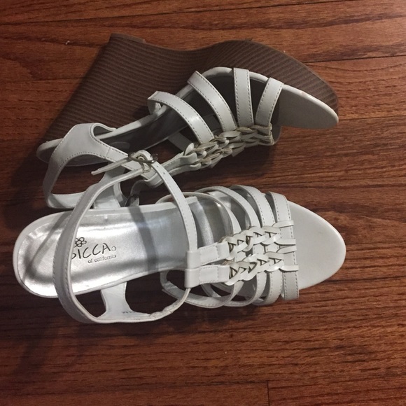 Wedges size 11